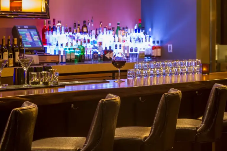 1847 Bar & Grill bar area